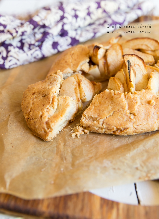 Learning to bake with paleo flours like almond flour, coconut flour and tapioca flour can be intimidating. Have no fear, this paleo flour guide will help you figure out how replicate your favorite baked goods like breads, cakes and more.