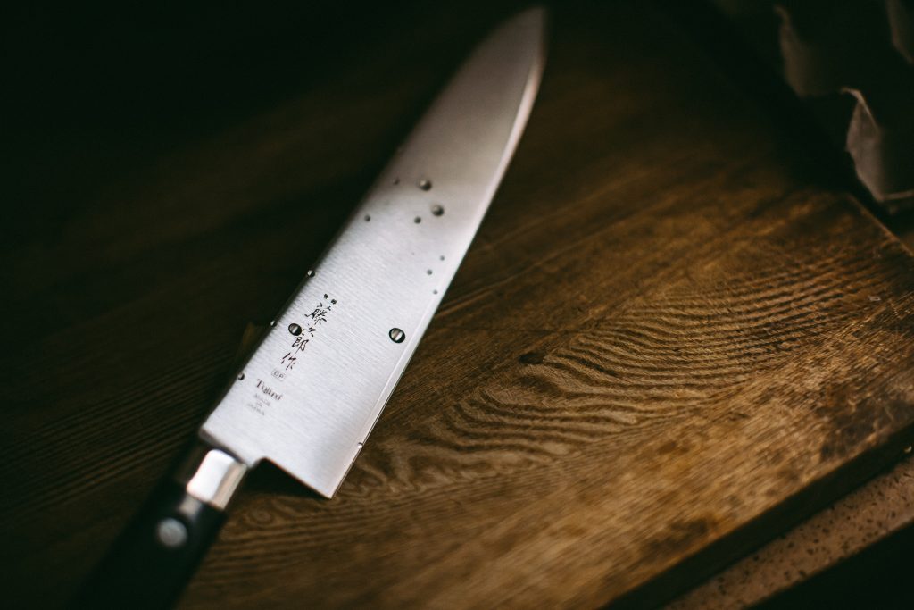 Five Essential Kitchen Tools for a Better Cooking Experience Kelly Bejelly No matter how passionate you are about cooking, you cannot have a good time in the kitchen without the proper tools and utensils. There’s nothing more frustrating than not having a sharp knife to cut the meat when you’re halfway through a recipe. Kitchen tools can save you time, give you more mobility in the kitchen, and help you create more complex dishes.