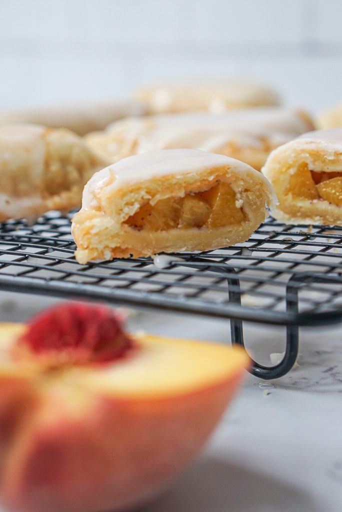 Grandma Ruth's Fried Peach Pies using Einkorn Flour Kelly Bejelly Crispy on the outside and sweet on the inside, these homemade fried peach pies are made using einkorn flour and fresh peaches.