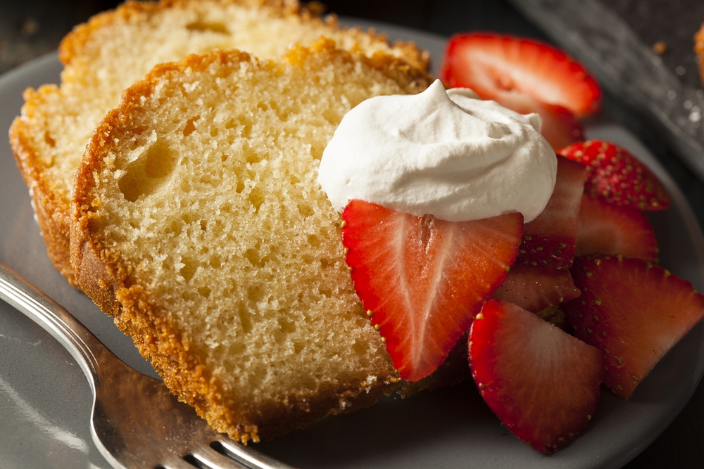Gluten-free Paleo Pound Cake: A Delicious and Healthy Dessert Option Kelly Bejelly Looking for a delicious and healthy dessert option that won't leave you feeling guilty? Look no further than this gluten-free and paleo pound cake recipe. Made with coconut flour and nut-free, this recipe is perfect for those with dietary restrictions.