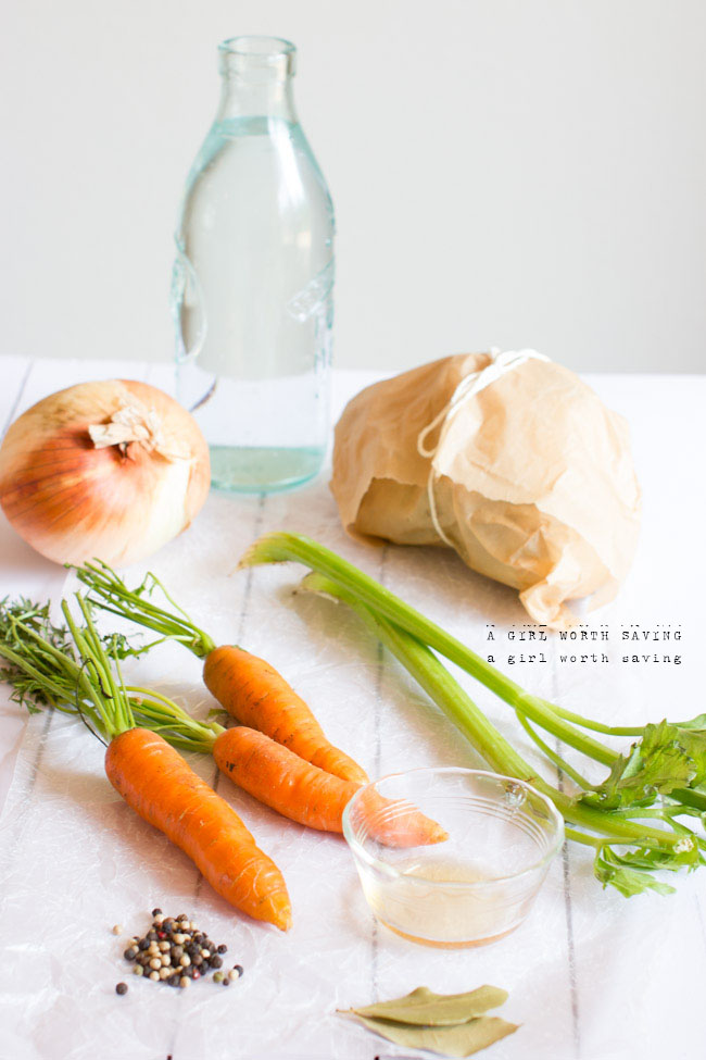 How to make chicken broth in a crockpot