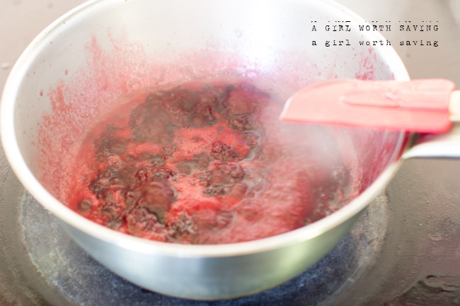 how to make low sugar freezer jam with gelatin