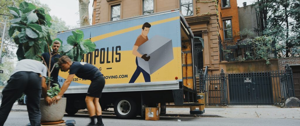 Can Moving Give You the Fresh Start You've Been Looking for? Kelly Bejelly Everyone should be well aware of the importance of keeping their mental health in good shape. This is because failure to do this can lead to a life that's not as fulfilling and inspiring as it should be. That said, one of the ways in which you can put your mental health first and take good care of it is by moving. If you're thinking about moving to a new place, read on to see some of the ways in which doing so can give you the fresh start that you need in life.