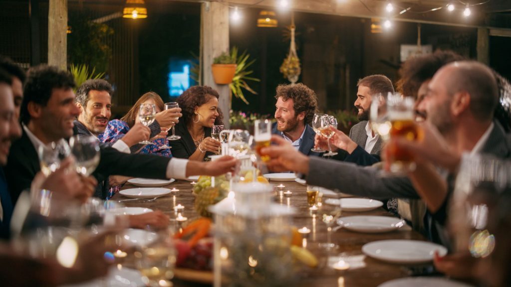 Why And How To Join A Wine Club Kelly Bejelly You're not alone if you feel a bit overwhelmed when choosing wine. So many bottles, so little guidance! Every wine lover, at some point, has felt the same way. Aren't you tired of that little fear, that nagging worry of missing out on a truly premium bottle?