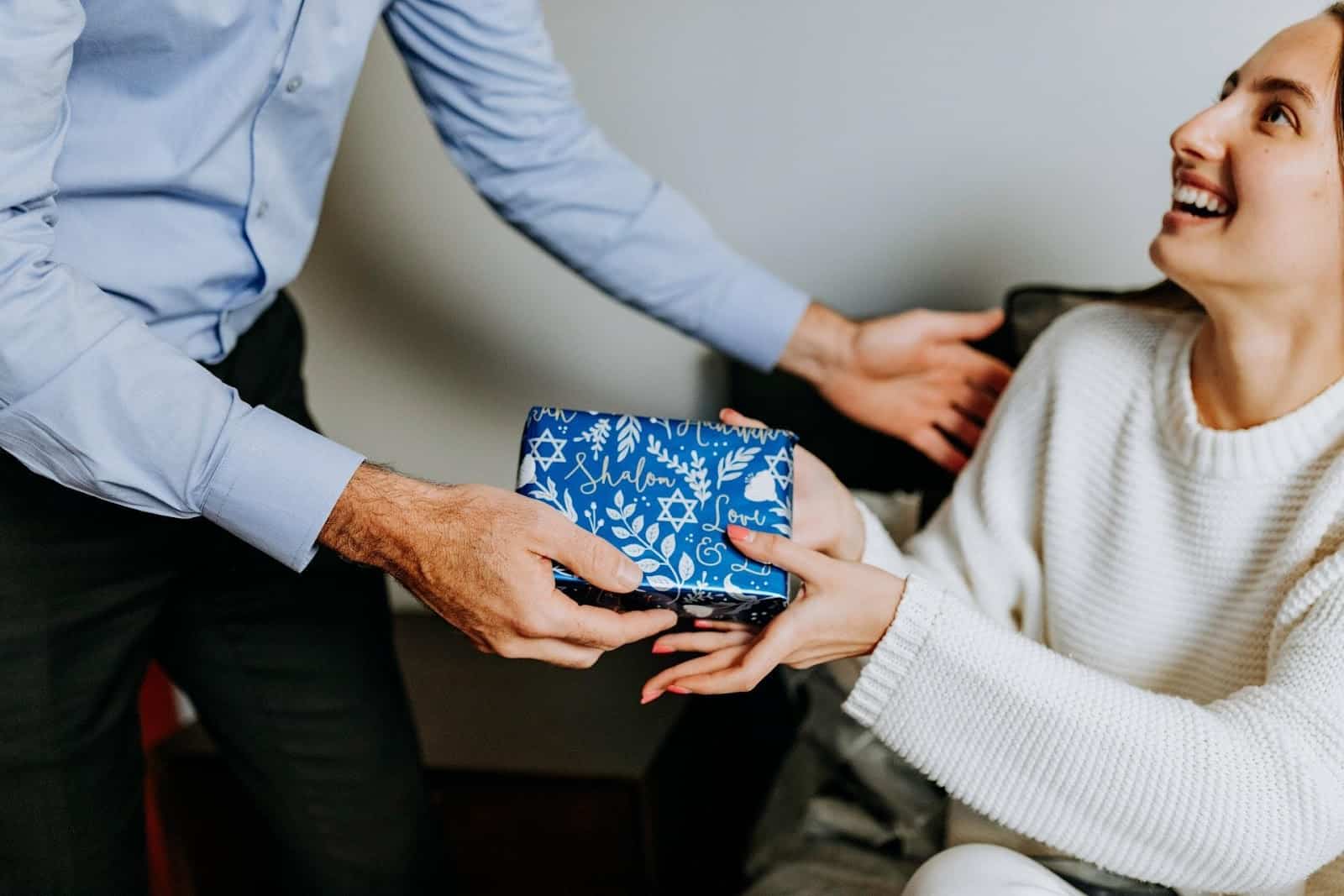 Occasions That Call for a Gift Basket: From Holidays to 'Just Because' Kelly Bejelly Gift baskets have long held a reputation for being the go-to option for gifts that are both versatile and thoughtful.