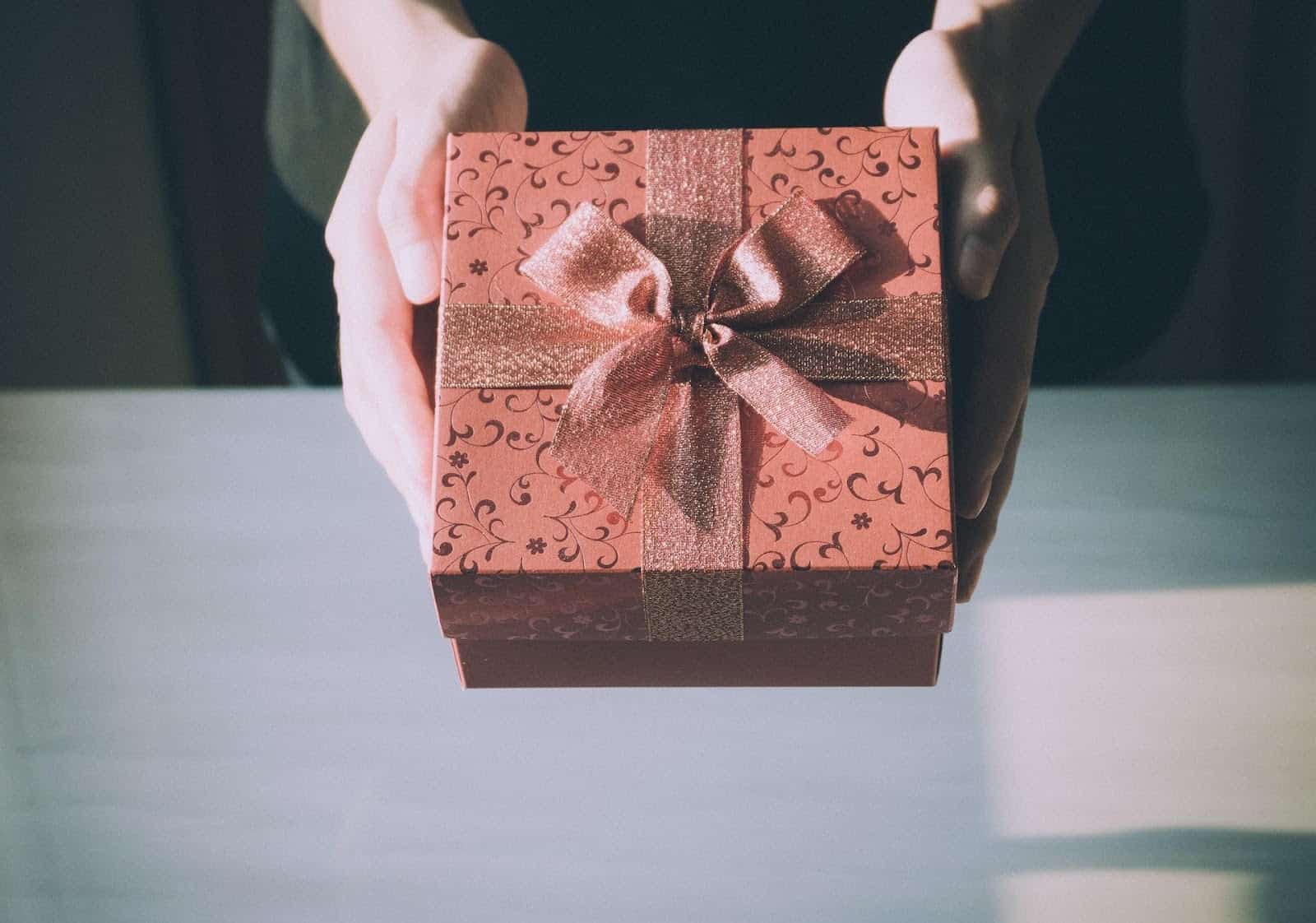 Occasions That Call for a Gift Basket: From Holidays to 'Just Because' Kelly Bejelly Gift baskets have long held a reputation for being the go-to option for gifts that are both versatile and thoughtful.