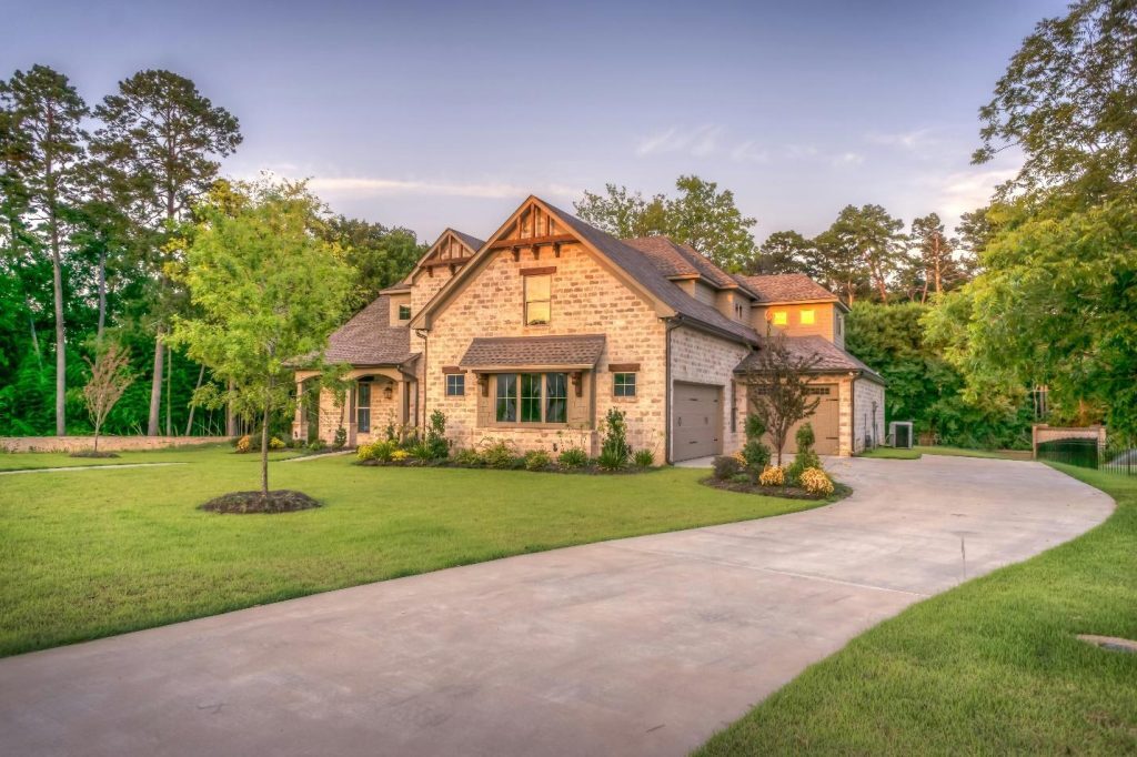 3 Steps to Follow When Selling Your First Home Kelly Bejelly In some cases, staying in your current home forever wasn't the plan. In the United States, 59% of the population younger than 29 don't plan to stay in their first home for more than a decade. Unfortunately, a first time selling experience isn't always easy. Lucky for you, simplified first time home retail tips are here for you.