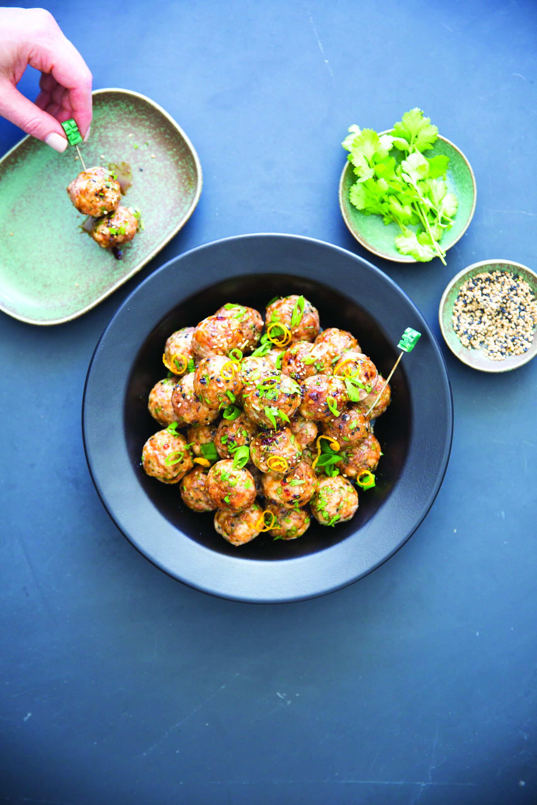 Recipe Index Kelly Bejelly If you are looking for easy recipes, you’ve come to the right place. Welcome to A Girl Worth Saving, where every recipe is delicious and simple (seriously most are 10 ingredients or less). I focus on healthy comfort foods that even picky eaters will love!