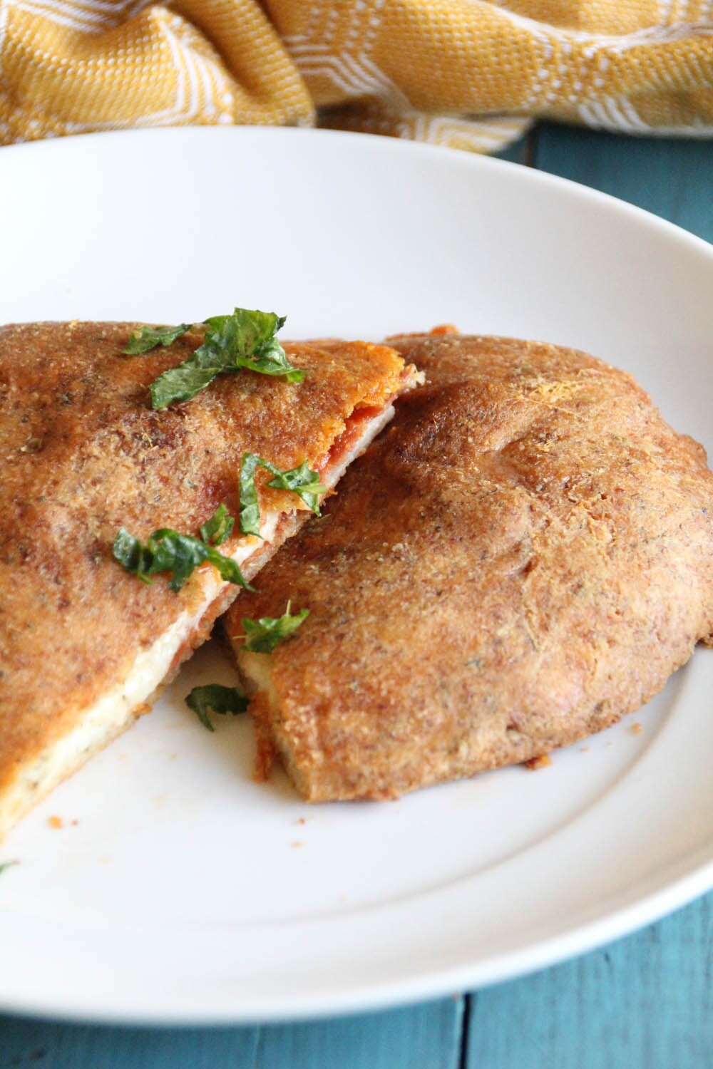 Recipe Index Kelly Bejelly If you are looking for easy recipes, you’ve come to the right place. Welcome to A Girl Worth Saving, where every recipe is delicious and simple (seriously most are 10 ingredients or less). I focus on healthy comfort foods that even picky eaters will love!