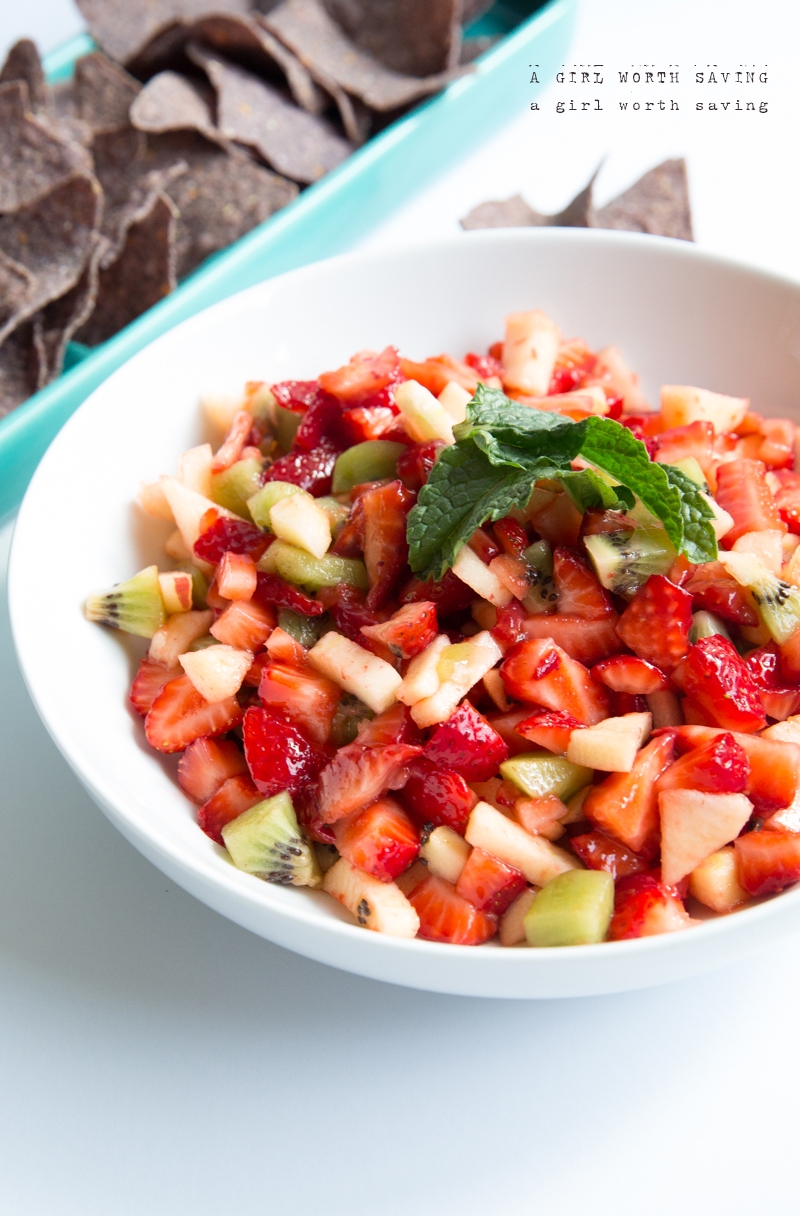 Strawberry Salsa (Vegan, AIP) Kelly Bejelly oprah-strawberry-salsa-9407