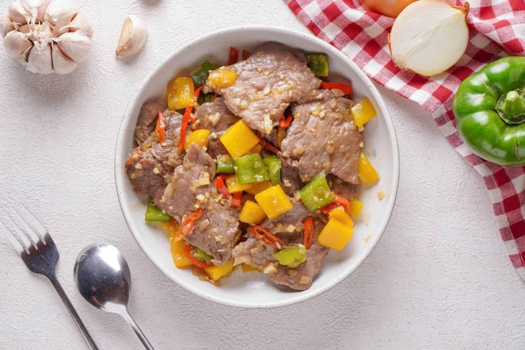 Hunan Beef Kelly Bejelly Hunan Beef in a bowl